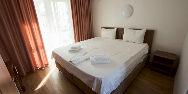 room_f7eaf7b3-176a-4b1d-8a33-2f7ba068383c