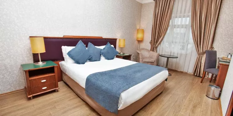 room_b6f72dc0-f6d8-4fb4-bee4-fe5b38691d73