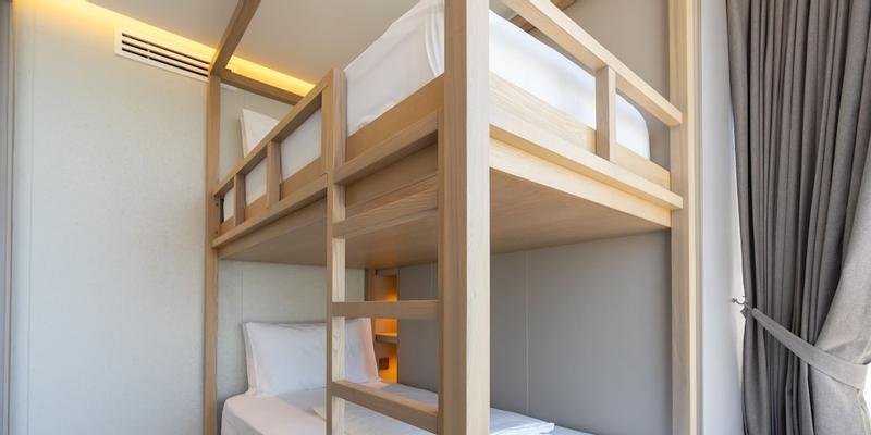 room_02f800b9-e9a0-4bd0-a0ac-7be94fe1fcac.jpg