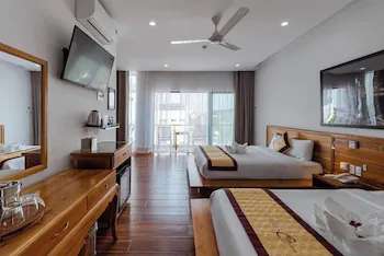 room_c42d112b-e7be-413b-b5a3-eed35785e3d4.jpg