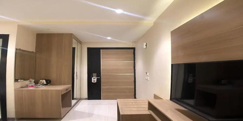 room_5032c5f2-fd5a-4277-a982-cefca2eb0ddd.jpg