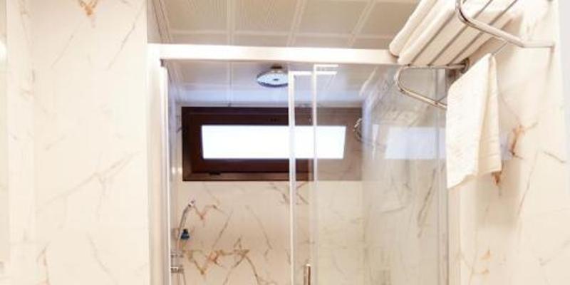 room_df8d6469-3ecd-47d7-8ca1-aa1e781fa147.jpg