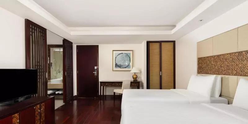 room_9feb7900-aec2-4551-bcad-4e13bd11759d