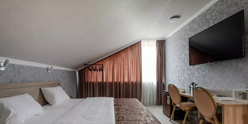room_f9ba518f-ab67-4d8d-b499-d4b6d6ba6a36.jpg