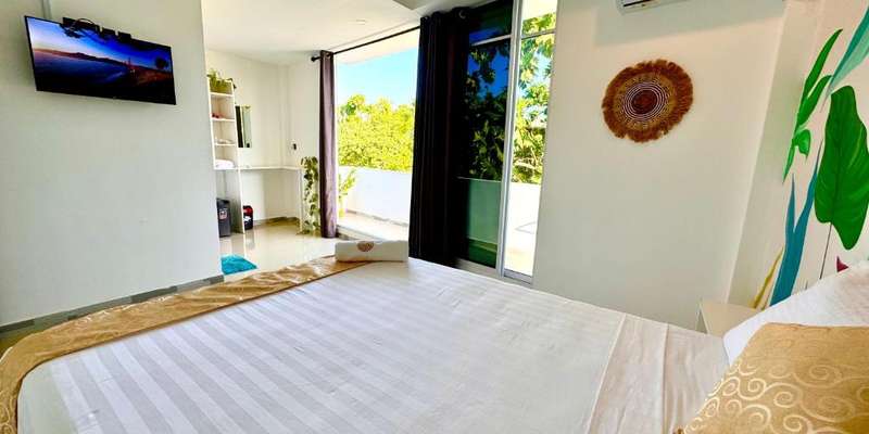 room_eb077ced-a6d3-407f-a0ff-b7865f526e59