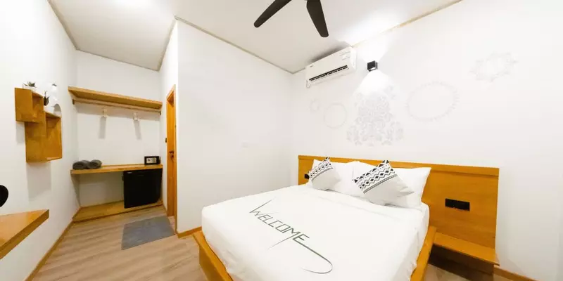 room_2d2318ed-66e7-42a4-b66f-353aafc933c2
