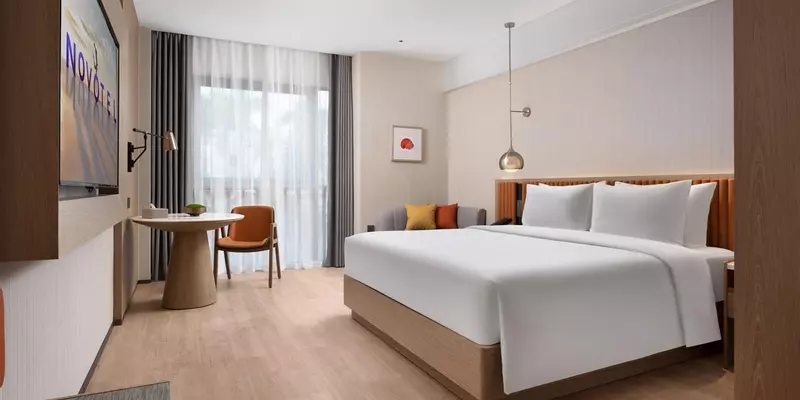 room_0e200b8d-d74c-4298-80b7-37eecfa2f972