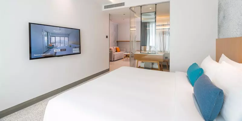 room_00f1cb2b-038e-4208-bcb5-f3f7095ab2ed