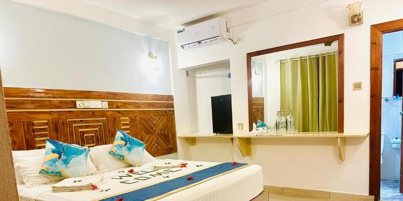 room_6ed73b91-3ab6-4b93-b580-571cbd34d184