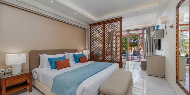 room_fefcc4cc-0ba1-4979-9c74-c8a3c47c3e7f