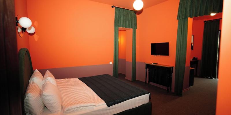 room_faa6206f-5e4b-4c05-976b-30ff21d91a3e.jpg