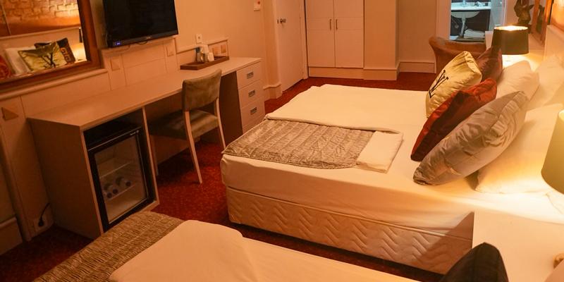 room_42a93241-ed71-4e2c-8fe3-af4ab5ae8eae.jpg