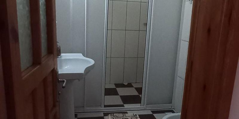 room_11f1fbe7-4cc6-4bd2-84f0-8b803ca06d1e.jpg