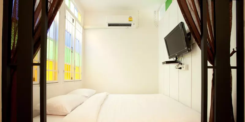room_5b6b764c-0007-42bb-9d81-92276b216820.jpg