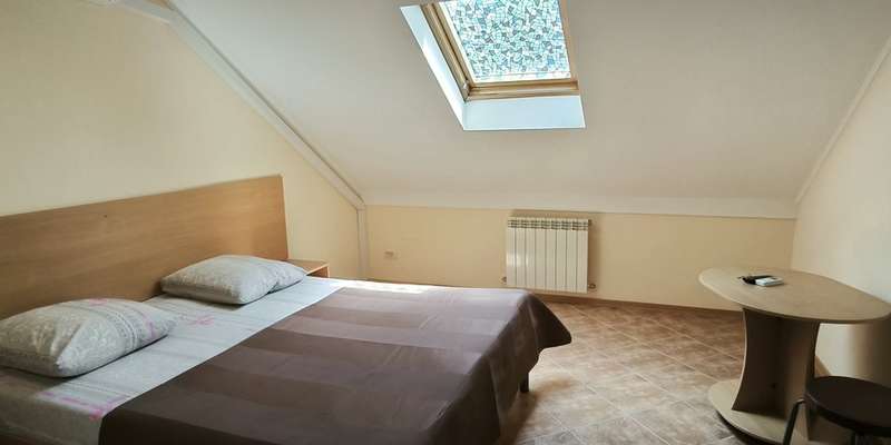 room_04a6468a-bae9-4b9a-a1fc-4d86ed3e0dea.jpg