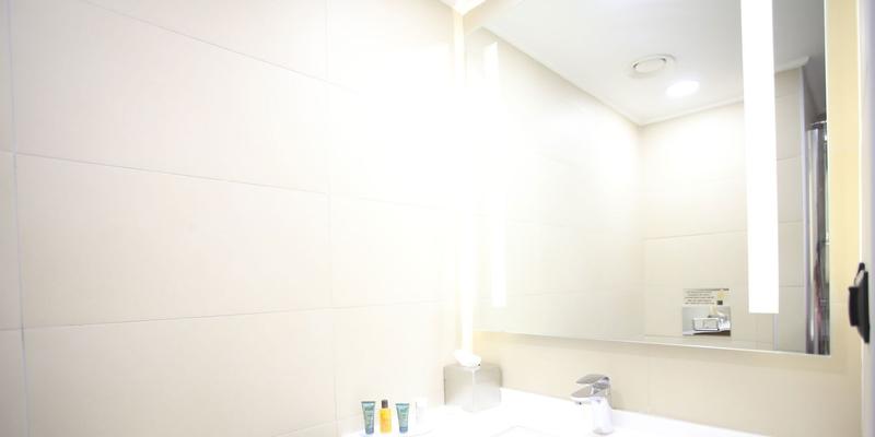 room_98e5a6d2-7509-4cad-9287-f13da104f19e.jpg
