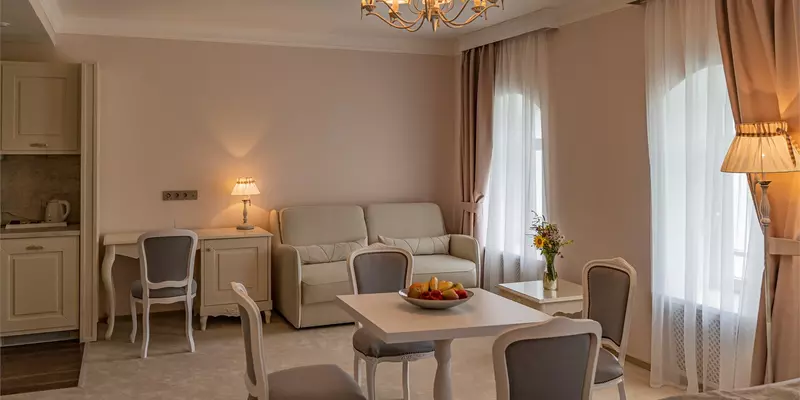 room_5fca3fa9-ce28-41d3-8eed-8a729761e550