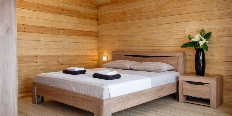 room_e055c37d-2808-4b74-8373-fa7b3c6a5c2d
