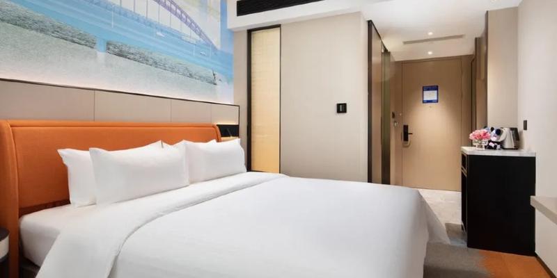 room_ba9743a3-1f89-4f9b-80fc-eb4c6a6540b3.jpg