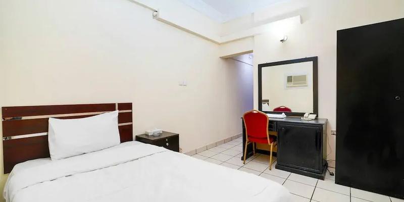 room_7e61d265-8a8e-4780-a33a-16af36a0f3b3.jpg