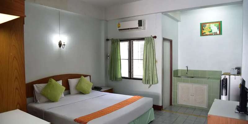 room_588890ab-ab63-41fd-8c75-248233c901d7.jpg