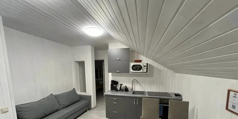 room_b8fe2c77-0769-46a2-97f0-0e54e32d4e47.jpg
