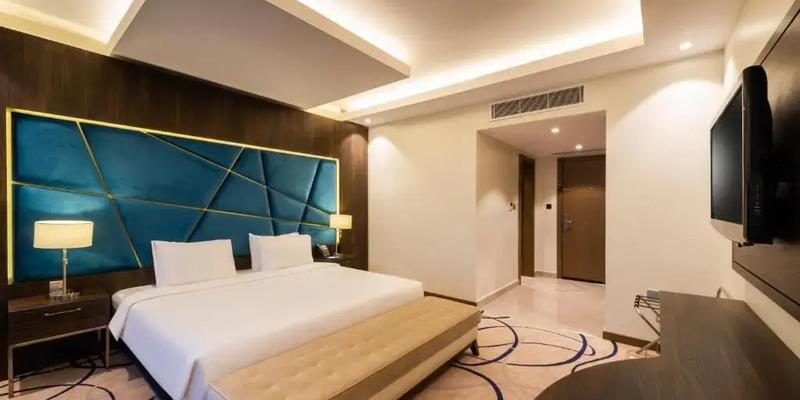 room_0f9e46fe-e630-4c14-8c00-145b97501f2a.jpg