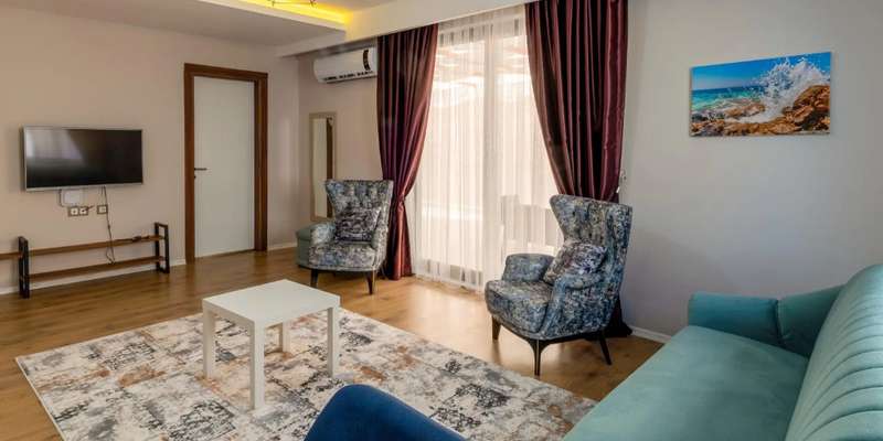 room_c8ae7425-f280-443a-9335-71931459ec57.jpg