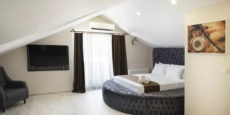 room_8bf3c300-b3be-416c-91ed-79d8c62e3347.jpg