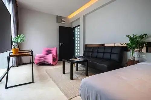 room_6a97dd6f-661f-44f2-b29d-445f39c60172.jpg