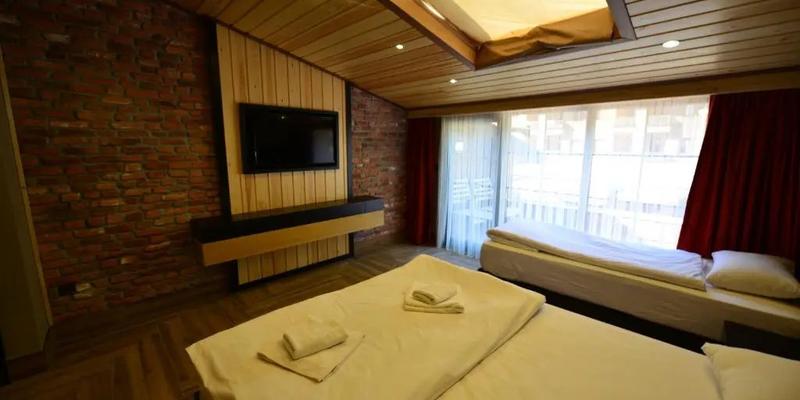 room_2bf9166b-34ca-46d3-b2e8-a087609e66c4.jpg