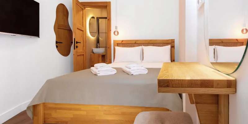 room_770ac6bc-c0e9-4649-bd46-c948e0fd0bbe.jpg