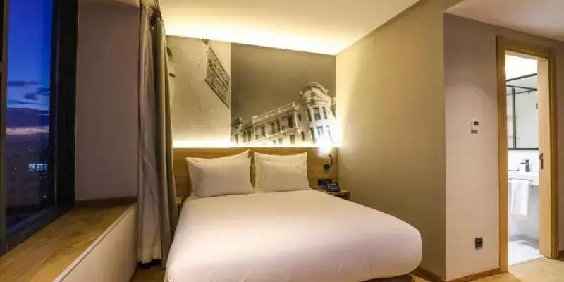 room_7155dfcb-6a11-41ea-9d5b-3b22b2242cc5.jpg