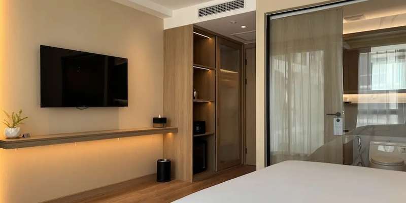 room_9b69b5cf-e468-47be-8fe6-593db8f72ae1.jpg