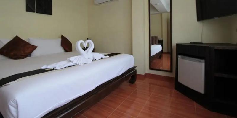 room_7ce45df8-eb9c-496f-971c-3ec63a437d56.jpg