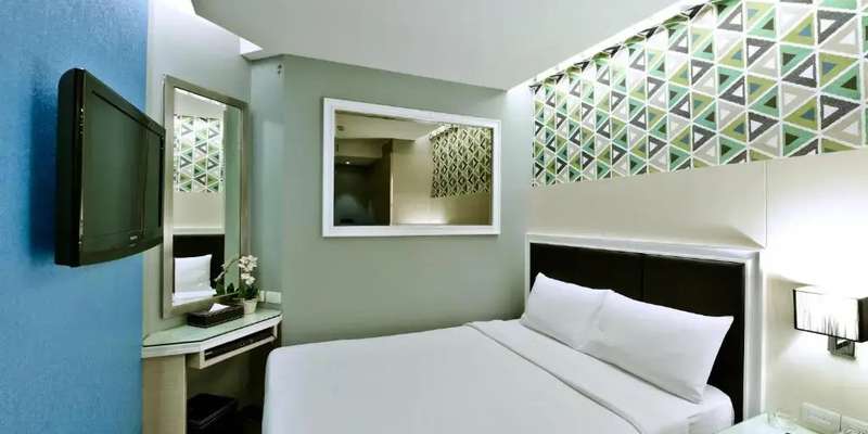 room_00cfb718-f0cd-4b3d-98a6-31856522a7f7.jpg