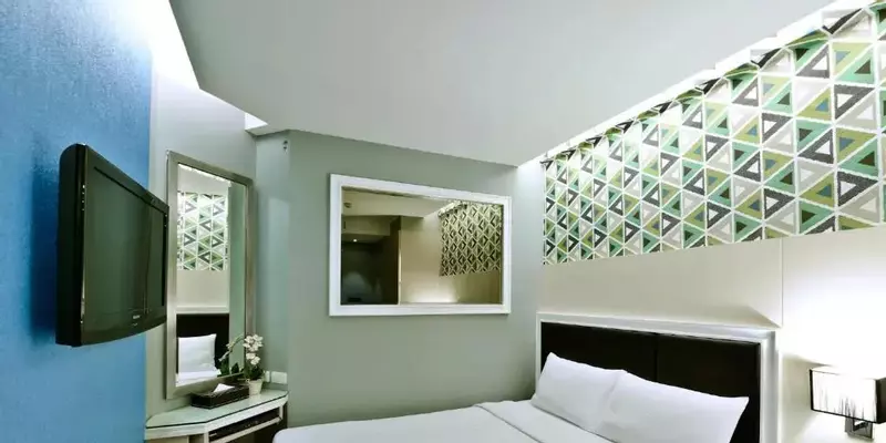 room_00cfb718-f0cd-4b3d-98a6-31856522a7f7.jpg