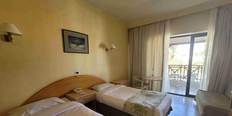 room_dc96781a-0701-4948-98f6-8adb16e998f7
