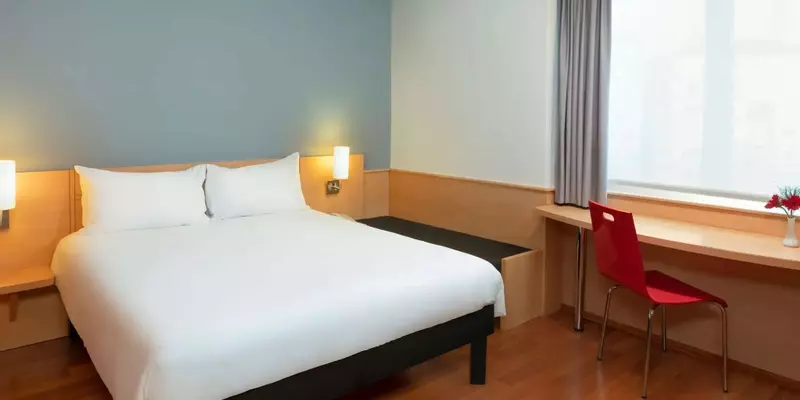 room_8596b384-92d3-450e-92a0-16bf7550877a.jpg