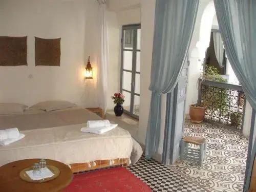 room_cdb3f98e-35a3-4a3f-a5dc-b2effa9118de.jpg