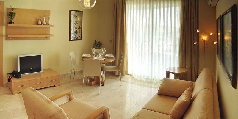 room_a519f35d-efa3-4f01-b1a7-2d2b79ea0823