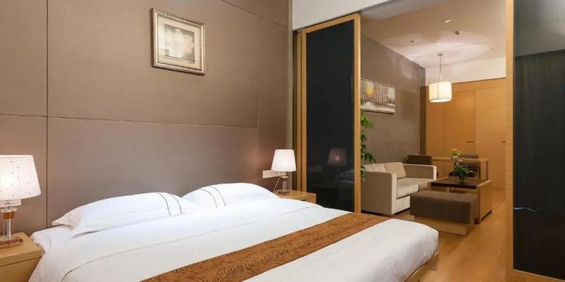 room_65184cea-bd6f-4bb4-b2f9-d7bf8907365e.jpg