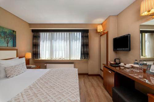 room_3a8ade80-ce31-49c9-80be-ecce5fb18f9e