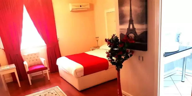 room_811d8e85-fa30-410b-9cb9-3d35b32819a7.jpg