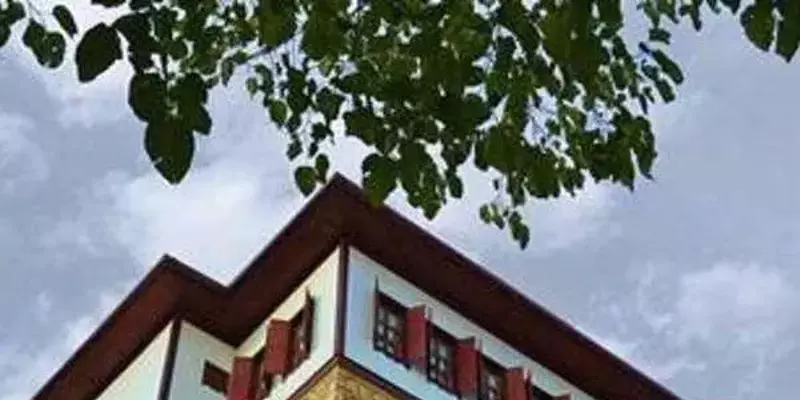 room_0e1a6945-d32e-4a3b-a2a6-12a0e0bcb590.jpg