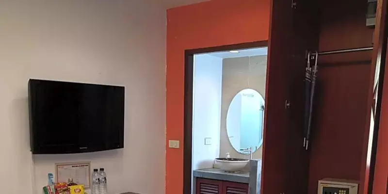 room_04a0c336-013a-47cc-a079-51383d0b1df0.jpg