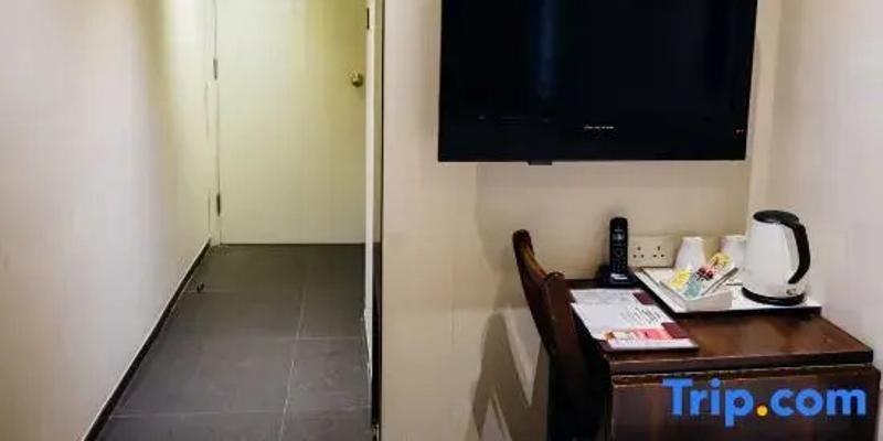 room_8b7de035-dce2-419e-b0b9-a91c2f33a150.jpg