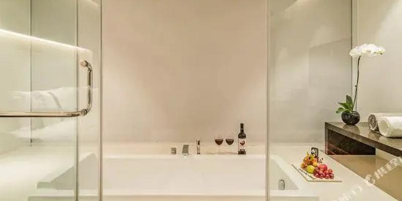 room_7c34d1d5-00b1-4e37-a93a-3c12edc277d3.jpg