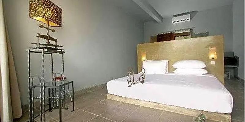 room_f0475f52-50f1-4ec4-9654-4033e4da4c46.jpg