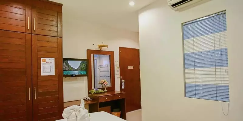 room_f08461a1-9123-444c-9801-1c8fc589cbeb.jpg
